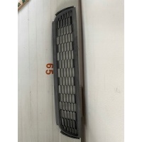 Поло 5 6r0853677a9b9 решётка центральная , бампер