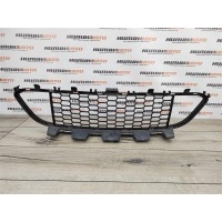 Решетка переднего бампера центральная BMW 3 F30 F31 F80 51118068124