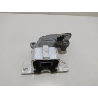 Опора двигателя правая Renault Duster 2012 112102235R