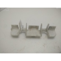 Кронштейн бампера переднего Прав. Rover 75 2001 DPX100060