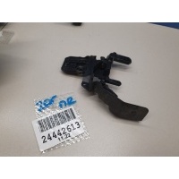 Кронштейн замка двери передний правый Mercedes C-klasse W205 2014- A2057230414