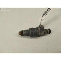 Форсунка топливная Volkswagen Passat B4 1995 037906031J
