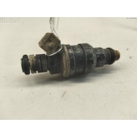 Форсунка топливная Volkswagen Passat B4 1995 037906031J