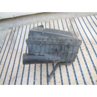 Корпус воздушного фильтра Volkswagen Passat B6 2008
