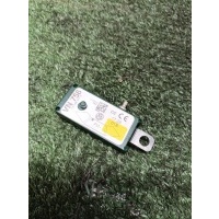 усилитель антенны VW Touareg 2002-2010 2005 7L6035577R