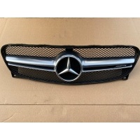 Решетка радиатора мерседес gla w156 amg