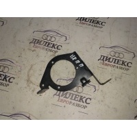 кронштейн воздушного насоса Audi Q5 2010 8R0906617