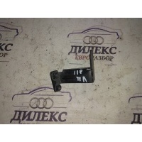 кронштейн Audi Q5 2010 8R0807333