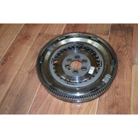 Колесо двухмассовый volkswagen seat skoda 03l105266dp 16 л.с.