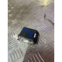 Ручка открывания капота Mitsubishi Lancer 5 1990