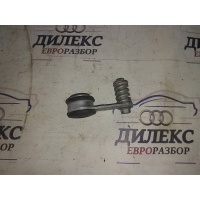 кронштейн глушителя Audi Q5 2010 8K0253295