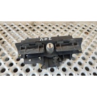 Ручка крышки багажника Audi A4 B5 (S4,RS4) 1997 8D9827778