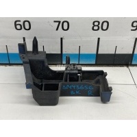 Кронштейн переднего бампера правый Mazda Mazda 3 (BK) (2002 - 2009) BN8V502A1C