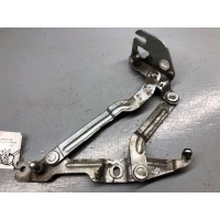 Петля крышки багажника Audi A4 B5 1997 8D5827301C