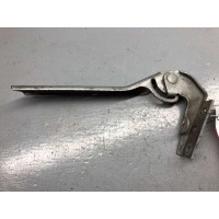 Петля капота левая Volkswagen Passat B5 1997 8D0823301B