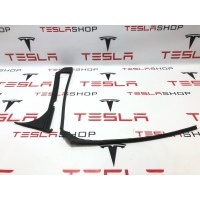 Уплотнитель Tesla Model X 2019 1032152-00-C