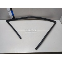 Уплотнитель стекла двери Mitsubishi ASX 2010 5705A618