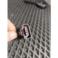 разъем Audi 1J0973704