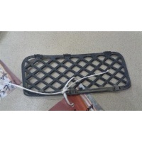 Решетка в бампер правая Volkswagen Touareg 2002-2010 2005 7L68536779B9