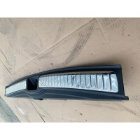 Мерседес w167 крышка багажника накладка a1676900200