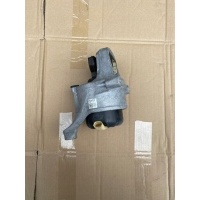 Audi a4 b9 подушка двигателя левая 8w0199371cp