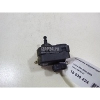Моторчик корректора фары Volvo S80 (1998 - 2006) 8678121