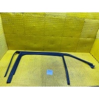Уплотнитель опускного стекла Mercedes-Benz GLA-Class X156 2016 A1567350125