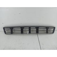 Решетка (заглушка) в бампер Перед. Audi A4 B5 (1994-2001) 1997 8D0807683