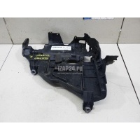 Кронштейн фар правый VAG Touareg (2002 - 2010) 7L6941614C