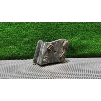 Кронштейн крепления бампера заднего Audi A8 D2 (S8) 1998 4D0807572