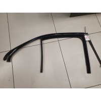 Уплотнитель стекла двери задний правый Mercedes C-klasse W205 2014- A2057355400
