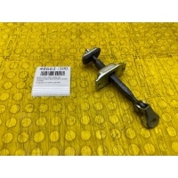 ограничитель двери Mitsubishi Pajero sport KG 2013 5702A067