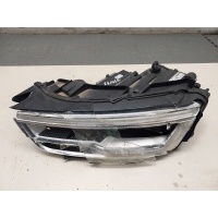 Фара (передняя) Audi Q3 2014-2018 2016 8U0941773A