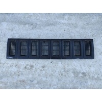 решетка радиатора JEEP GRAND CHEROKEE (ZJ) 1993-1998 JEEP GRAND CHEROKEE (ZJ) 1993-1998 1993 55054890, Совместимые OEM номера 55054890,AM07010,AM07010GA