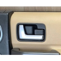 Ручка двери задней внутренняя правая Land Rover Discovery III 2004-2009 2006 FVC500145WWE