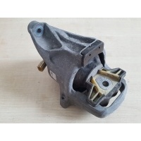 Audi a4 b9 подушка двигателя лапа 8w0199371at