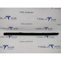уплотнитель Tesla Model S 2017 1038405-00,1038406-00