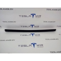 уплотнитель Tesla Model S 2017 1038407-00,1038408-00