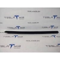 уплотнитель Tesla Model S 2017 1038405-00,1038406-00