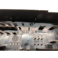 Блок предохранителей Volkswagen Golf 5 2004 1K0937124K