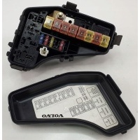 Блок предохранителей volvo v70 2.5 9128576