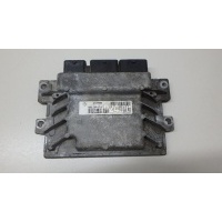 Блок управления двигателем Renault Logan II 2014 237104779R