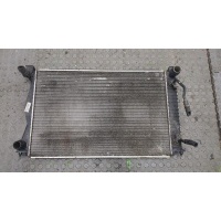 Радиатор охлаждения двигателя Audi A6 (C6) 2005-2011 2004 4F0121251P