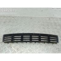 Решетка (заглушка) в бампер Перед. Audi A4 B5 (1994-2001) 1997 8D0807683