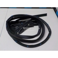 Уплотнитель двери Nissan Q50 (V37) 2013 828304GA0A