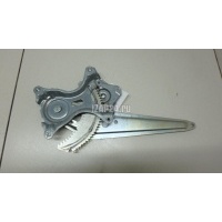Стеклоподъемник электр. задний правый Toyota Camry V70 2017 6980333070