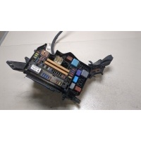 Блок предохранителей Toyota Highlander 2 2007-2013 2009 8272048050