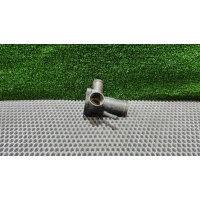 Фланец (тройник) системы охлаждения Volkswagen Golf 3 1996 068 121 133 AE