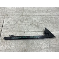Направляющая стекла двери Audi A5 8W 2017- 8W6837067