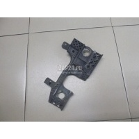 Кронштейн фар правый Land Rover Discovery III (2004 - 2009) XBU500040